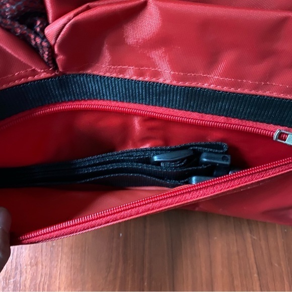 Ohio Buckeye Red Bench Seat Zip Pockets Handle For Caring - Picture 4 of 7